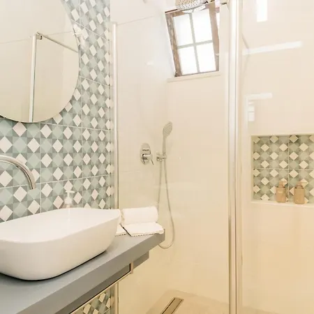 Akisol Sailor * Lagos