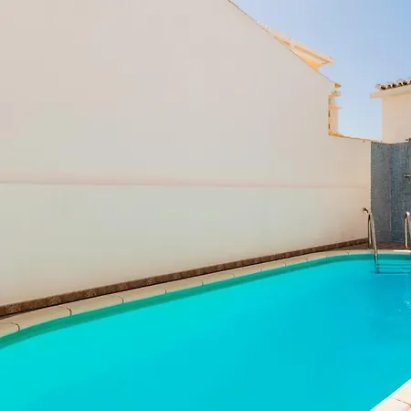 Akisol Sailor * Λάγος